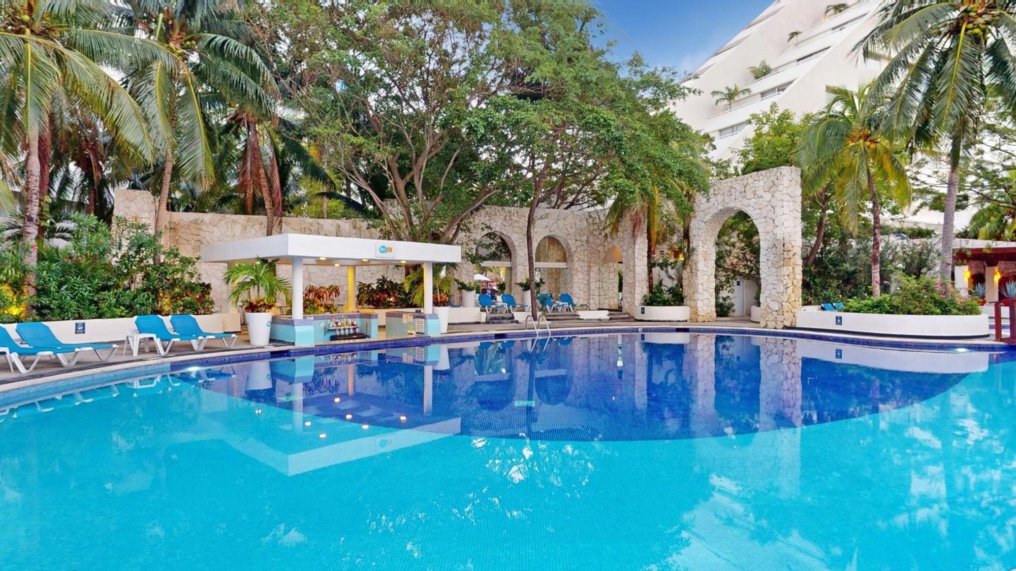 Hotel Oasis Palm Cancún Exterior foto